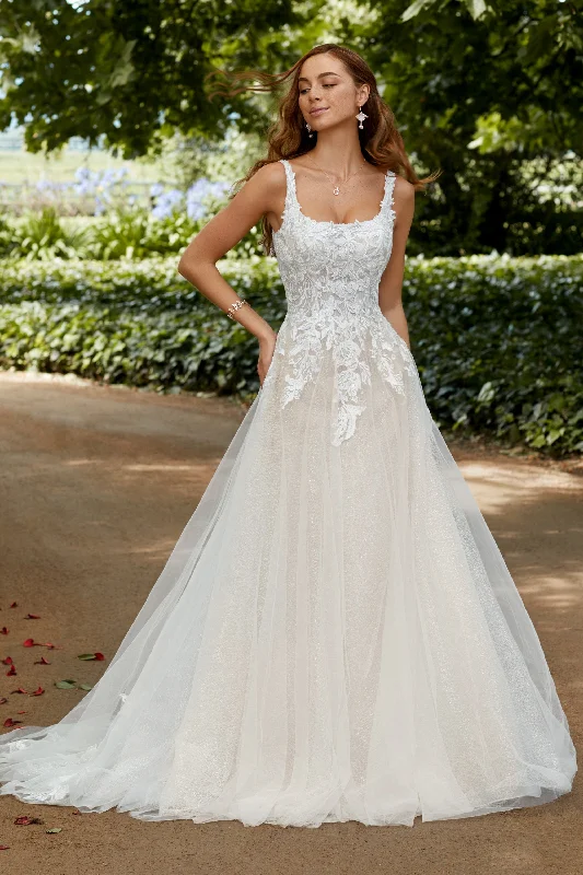 Sophia Tolli: Y22267 - Darcy