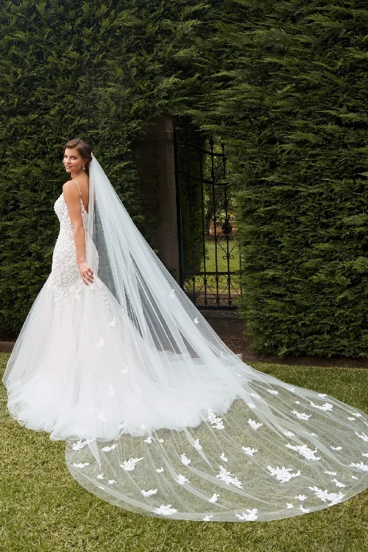 Sophia Tolli: Y22268VEIL