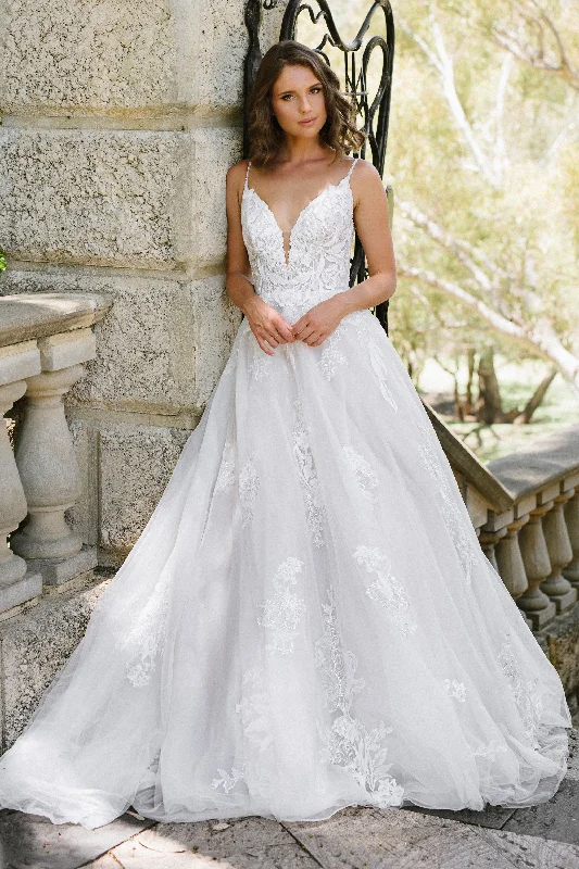 Sophia Tolli: Y22276 - Savannah