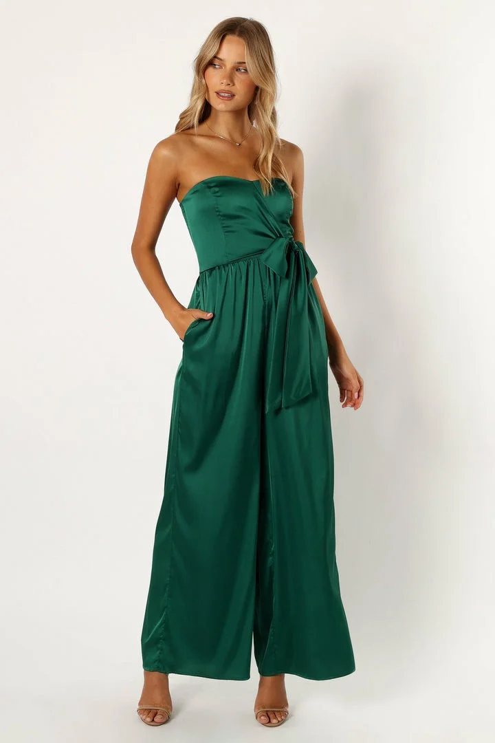 Emerald Elegance: The Perfect Green Gown